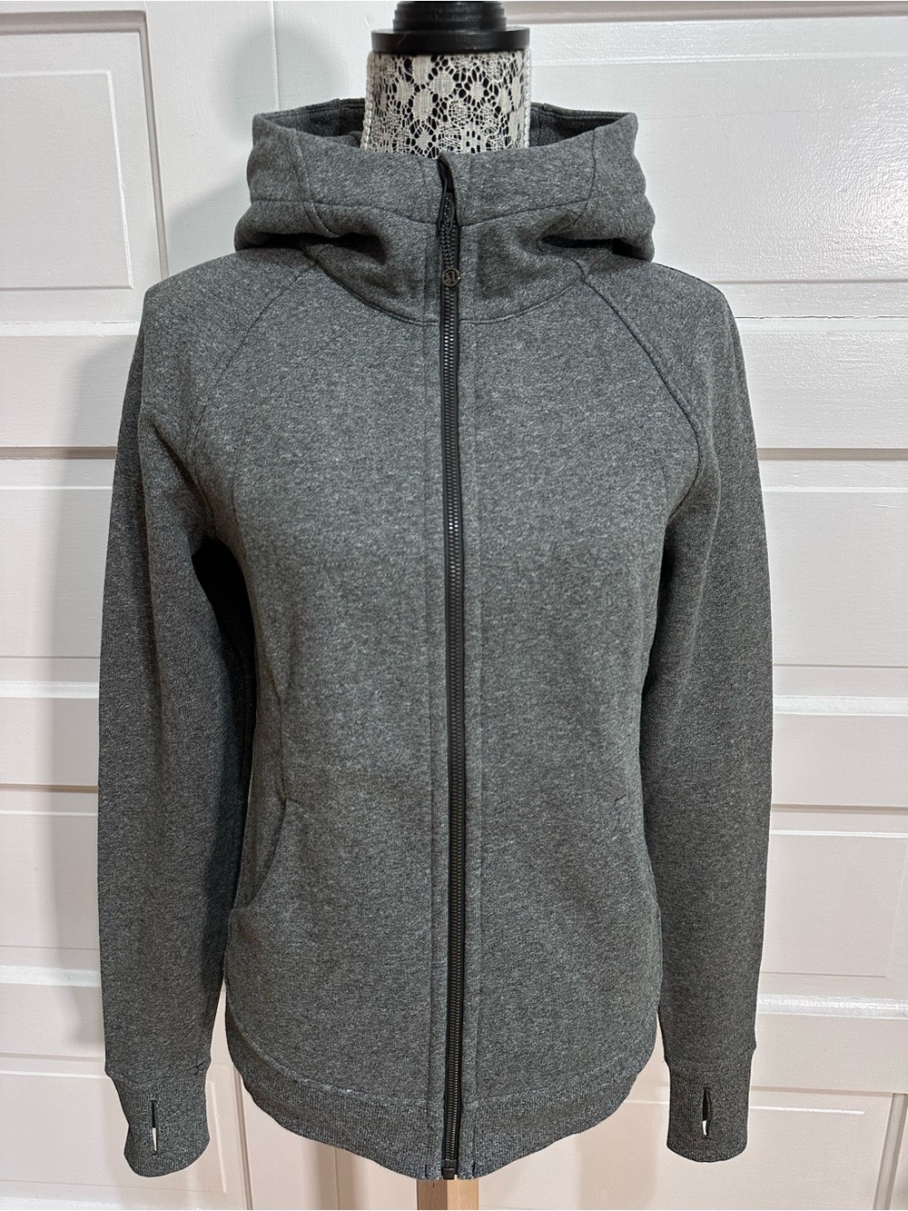 Lululemon Scuba Hoodie Light Cotton Fleece Size 6 Heathered Speckled Black $128